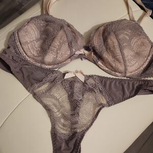 Lace Women's Bra and Panty Set in Mauve